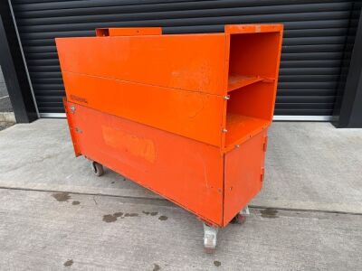 2No. METAL PIPE CARRIERS&nbsp;