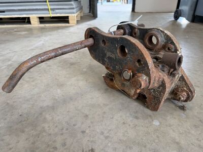 SPRING QUICK HITCH TO SUIT 2-3 TON MINI DIGGER