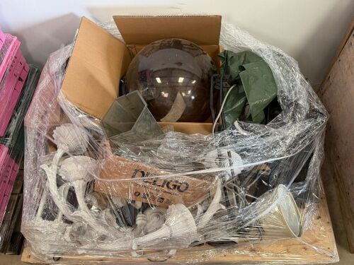 PALLET TO INC. ASSORTED WALL LIGHTS & LARGE GLOBE LIGHT