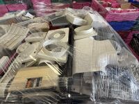 PALLET TO INC. LARGE SELECTION OF EXTRACTOR FANS & BULBS - 2