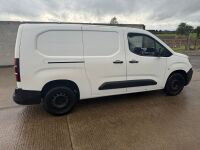 PEUGEOT PARTNER&nbsp;850 PROFESSIONAL 1.5 BLUE HDI 100 - 19