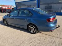 VOLKSWAGEN JETTA SE BLUEMOTION TECH 2.0 TDI 4DR SALOON - 6