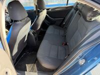 VOLKSWAGEN JETTA SE BLUEMOTION TECH 2.0 TDI 4DR SALOON - 9