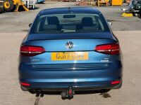VOLKSWAGEN JETTA SE BLUEMOTION TECH 2.0 TDI 4DR SALOON - 11