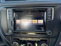 VOLKSWAGEN JETTA SE BLUEMOTION TECH 2.0 TDI 4DR SALOON - 21