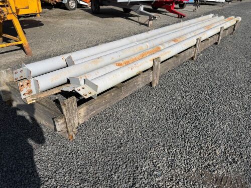 5No. ASSORTED HEAVY DUTY METAL PIPING