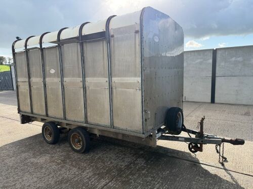 APPROX. 12ft x 6.6ft IFOR WILLIAMS 3500kgs TWIN AXLE LIVESTOCK TRAILER