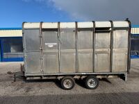 APPROX. 12ft x 6.6ft IFOR WILLIAMS 3500kgs TWIN AXLE LIVESTOCK TRAILER - 4