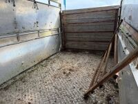 APPROX. 12ft x 6.6ft IFOR WILLIAMS 3500kgs TWIN AXLE LIVESTOCK TRAILER - 7