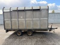 APPROX. 12ft x 6.6ft IFOR WILLIAMS 3500kgs TWIN AXLE LIVESTOCK TRAILER - 19