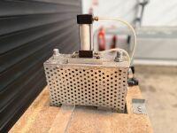 PNEUMATIC PRESS & MOBILE WORK BENCH - 9