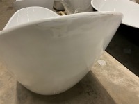Viktor Benson Elemi Modern Freestanding Slipper Bath 1750x750mm - 11