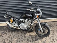 YAMAHA XJR 1300 MOTORBIKE - 2