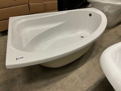 Orlando Corner Bath Approx. 1030x1480mm