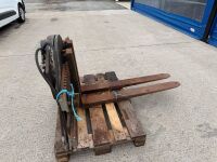CASCADE CLASS 3 20" HYDRAULIC ROTATOR & FORKS TO SUIT FORKLIFT - 5