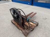 CASCADE CLASS 3 20" HYDRAULIC ROTATOR & FORKS TO SUIT FORKLIFT - 6