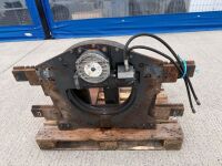 CASCADE CLASS 3 20" HYDRAULIC ROTATOR & FORKS TO SUIT FORKLIFT - 8