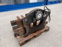 CASCADE CLASS 3 20" HYDRAULIC ROTATOR & FORKS TO SUIT FORKLIFT - 9