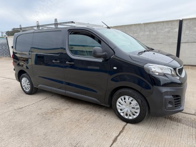 PEUGEOT EXPERT 1400 PROFESSIONAL STANDARD 2.0 BLUE HDI 120