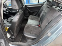 SKODA OCTAVIA ELEGANCE 2.0 TDI 5DR HATCHBACK - 10