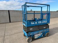 GENIE GS1932 BATTERY OPERATED SCISSOR LIFT