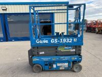 GENIE GS1932 BATTERY OPERATED SCISSOR LIFT - 6