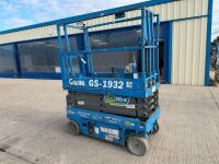 GENIE GS1932 BATTERY OPERATED SCISSOR LIFT - 7