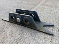 UNUSED EXCAVATOR ATTACHMENT BRACKET - 7