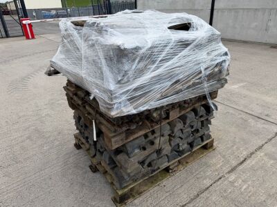 3No. PALLETS TO INC.&nbsp;ASSORTED RUBBER BLOCKS TO SUIT EXCAVATOR &nbsp;