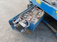 GENIE BATTERY OPERATED SCISSOR LIFT - 12