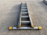 8 TREAD TRIPLE EXTENSION ALUMINIUM LADDER - 2