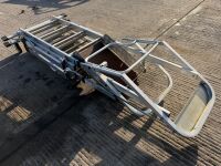 YOUNGMAN FOLDABLE EXTENDING ALUMINIUM MOBILE PODIUM&nbsp; - 4