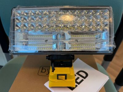 UNUSED CORDLESS LED WORKLIGHT TO SUIT DEWALT BATTERY