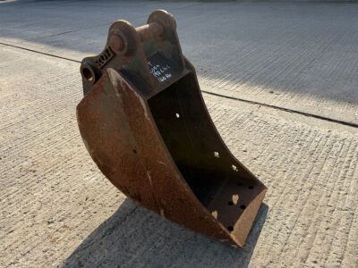 APPROX. 1ft SCOTT TOOTHLESS DIGGING BUCKET TO SUIT 3 TON MACHINE