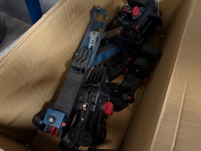 BOX LOT TO INC. ASSORTED BOSCH CLAMPS