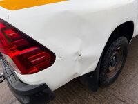 TOYOTA HILUX ACTIVE 2.4 D-4D DOUBLE CAB PICKUP&nbsp; - 22