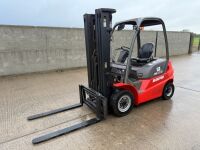 MANITOU MI25 2.5 TON DIESEL FORKLIFT