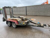 APPROX. 9ft x 4ft IFOR WILLAIMS 2700kgs TWIN AXLE PLANT TRAILER