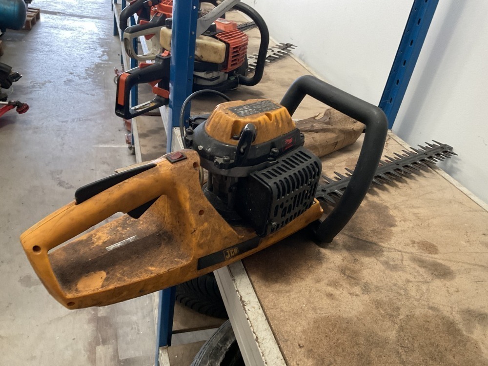 JCB PETROL HEDGE TRIMMER TOOLS T163 Mid Ulster Auctions
