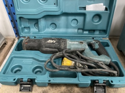 MAKITA 3070CT 110v RECIPROCATING SAW & CASE
