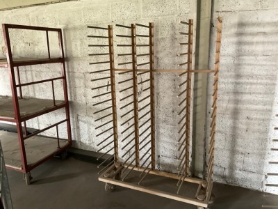 APPROX 4ft x 16" MOBILE DRYING RACK