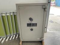 CHUBB SAFE WITH KEYS
