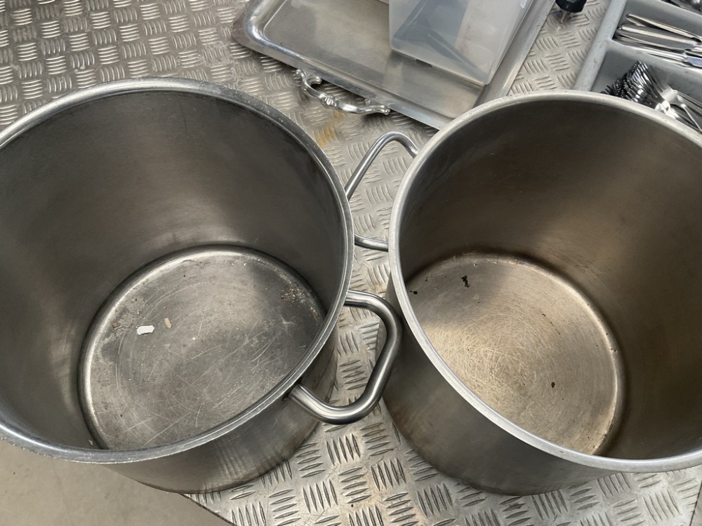 2No. LARGE SAUCEPANS CATERING T200 Mid Ulster Auctions