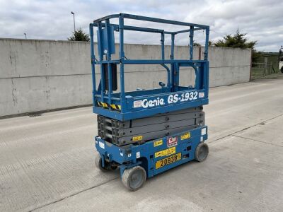 GENIE GS-1932 BATTERY OPERATED SCISSOR LIFT
