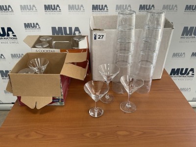 APPROX. 25No. UNUSED PINT GLASSES & 9No. ASSORTED MARTINI GLASSES