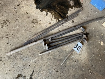 APPROX 9No. ASSORTED METAL LEVER BARS